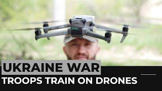 Ukrainian drone enthusiasts train troops repel Russian attacks