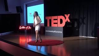 Siz Hala Annenizin Hayallerini Mi Kuruyorsunuz? | Beste Naz Süllü | TEDxIzmirUniversityofEconomics