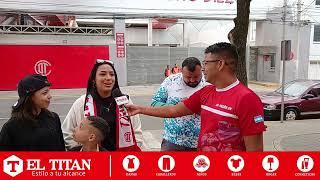 Familia hondureña que vive en Puebla llegó a Toluca para apoyar a Honduras ante México