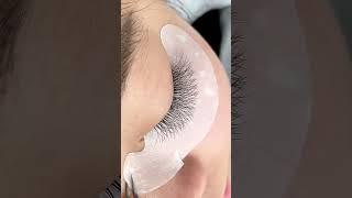 YY Clover Lash Extensions to Create Natural Lash Look #lashextensiontips #lashes #lashextensions