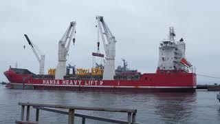 HHL Fremantle - Transporting two minehunting naval ships between France and UAE