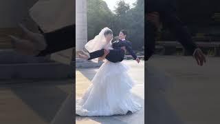 看图说话，“单手和双手的差别是？” 陈紫函戴向宇 单手公主抱易如反掌