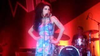 Amy Winehouse - Rehab (Rio de Janeiro 11/01/2011)