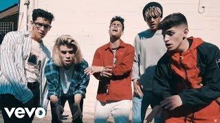 PRETTYMUCH - Open Arms