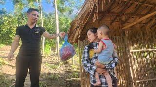 Good man: helps single mother and son have more food - Ly Trang ca