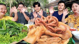 V347 . Thịt khìa 3 món: Phèo, lỗ tai, thịt ba rọi vàng ươm đậm vị .