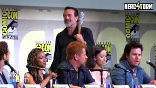 JEFFREY DEAN MORGAN'S EPIC ENTRANCE AT THE WALKING DEAD PANEL | SAN DIEGO COMIC CON 2016