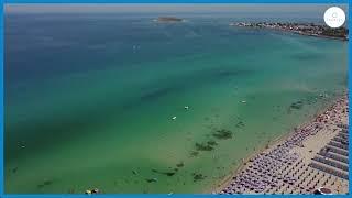 Un drone al Saracen Sands Hotel