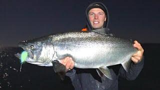 Pier Fishing KING SALMON Casting Spoons! (How To Fish a Flip on Lake Michigan)