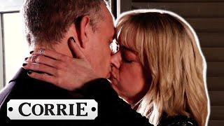 Toyah And Nick Sleep Together | Coronation Street