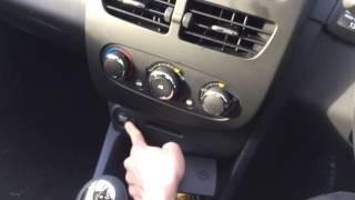 Using the Renault Clio Keyless system to start the car up