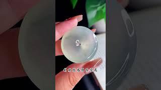 翡翠平安扣其外形圓潤飽滿，種質細膩溫柔，膠感十足#翡翠
