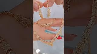 Exquisite Elegant Necklace sets beautiful design 