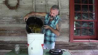 Natural yarn dyeing. Dyeing with Goldenrod