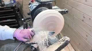 Woodturning a Bowl with Intrinsic Colours