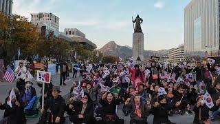 청계천 야외도서관 한쪽에서 대규모 정치집회 아이러니한 현장 워킹투어