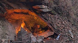 Winter Survival Camping, building a secret Bushcraft Survival Shelter under the Cliff