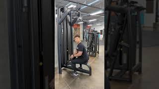 Lat pulldown machine