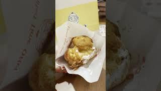 Beard Papa’s 12月限定草莓口味(蜂蜜奶油泡芙)值得購買嗎?#泡芙 #林口三井outlet #美食 #甜點 #草莓 #草莓季 #期間限定 #taiwan