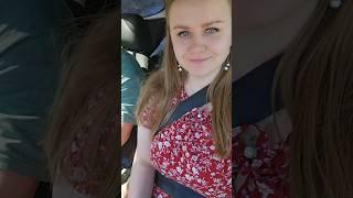 Можно в платье ходить .