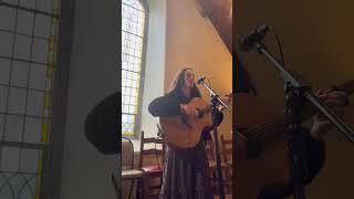 "Ag Críost an Síol" - Offertory - Irish Wedding Music with Genevieve