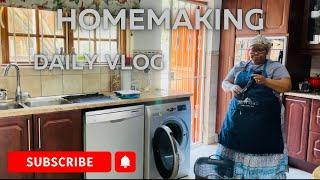 Homemaking Vlog||laundry||Baking And Cooking||#housewifeblog #housewifediaries