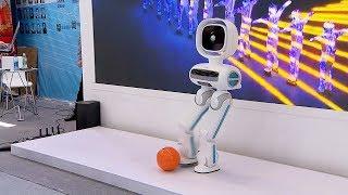 Robots and artificial intelligence are highlights of the China Information Technology Expo