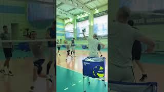 Сегодня тренируем блок  #ural #volleyball #волейбол #урал #волейбольныйклуб #суперлига