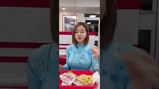 DJSoda eating burger  | AikinYu RTV