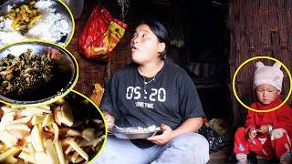 Jina Cooking meal for family II Jonson enjoying meal in shelter@Sanjipjina