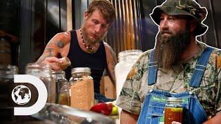 These Men Make The Finest Apple Pie Shine | Moonshiners: Master Distiller