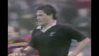 Zinzan Brooke scoring from the same set move over an 8 year period