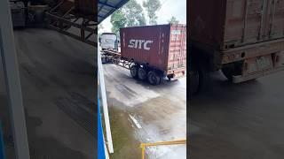 Xe tải to quá trời #shorts #otodriver #driver #oto #driver1 #howo #truck #car