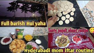 Aaj to mast barish Hui yaha ️ Tasty ragda papdi chaat recipe  hyderabadi mom #food #recipe