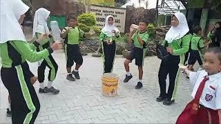 Gerak dan Lagu "Memilah Sampah" bertema lingkungan SDN 1 Sulang