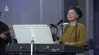 Misty Edwards - IHOP Worship - Lord I give you My Heart - Here I am to Worship