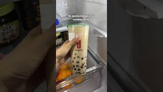 Trying 1 week old bubble tea  would you drink it?  #bubbletea #boba #foodie #foodblogger #drinks