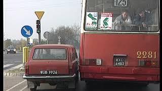 Autobus przegubowy potrafi przestawić samochód!