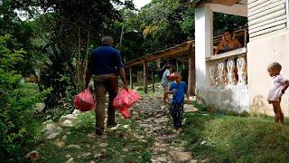 Increible como vive Yelisa con sus seis hijos, La vida del campo