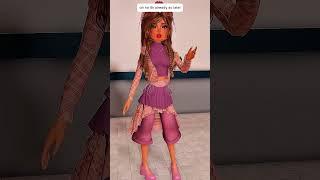 SHE SAW A GHOST ON THEIR SCHOOL BATHROOM But SOMETHING UNEXPECTED HAPPENED On Dress To Impress! 