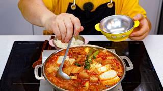 한식 15년차 요리 유튜버는 집에서 김치찌개 어떻게 끓일까?