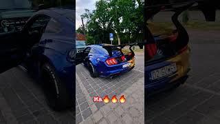 @Guwer  mówi że terenowe rodzinne auto. No to odpalił  @youtubecreators #americancarsmania