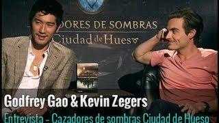 Kevin Zegers y Godfrey Gao hablan sobre Cazadores de sombras