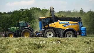 Grass Silage, First cut / New Holland Agriculture - John Deere tractor / P. Oerlemans