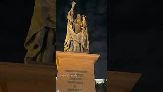 #НочнаяМосква24  Патриарх Гермоген в Александровском саду!