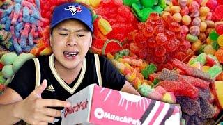 WATCH ME EAT ALL THIS JUNKFOOD!
