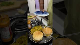 Market jaisa easiest Tawa Burger  #delhiist #burger #cooking #shorts #tawaburgerrecipe #foodie