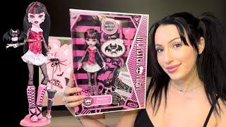 Unboxing the Fangtastic Monster High Booriginal Creeproduction Draculaura !