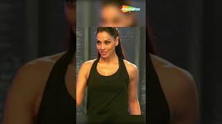 How to Do Mountain Climbers | Bipasha Basu Workout | Shemaroo Lifestyle | #shorts