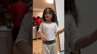 IF YOU HAPPY AND YOU KNOW IT(CLAP YOUR HANDS)AMARIAH QUINN DANCING